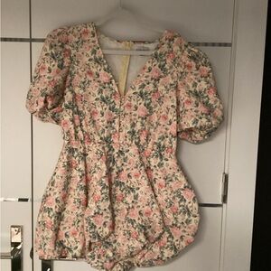 Floral Puff-Sleeve Romper in Cream and Pink